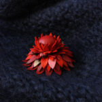 Broche Succulente framboise, rouge, rose et or