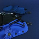 Étui à lunettes IAN en cuir bleu métallisé