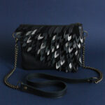 Sac pochette Merle noir et argent (gamme slim)