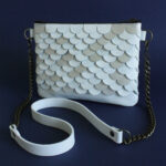 Sac pochette Serena blanc et argent (gamme slim)