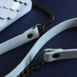 Sac pochette Serena blanc et argent (gamme slim)