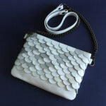 Sac pochette Serena blanc et argent (gamme slim)