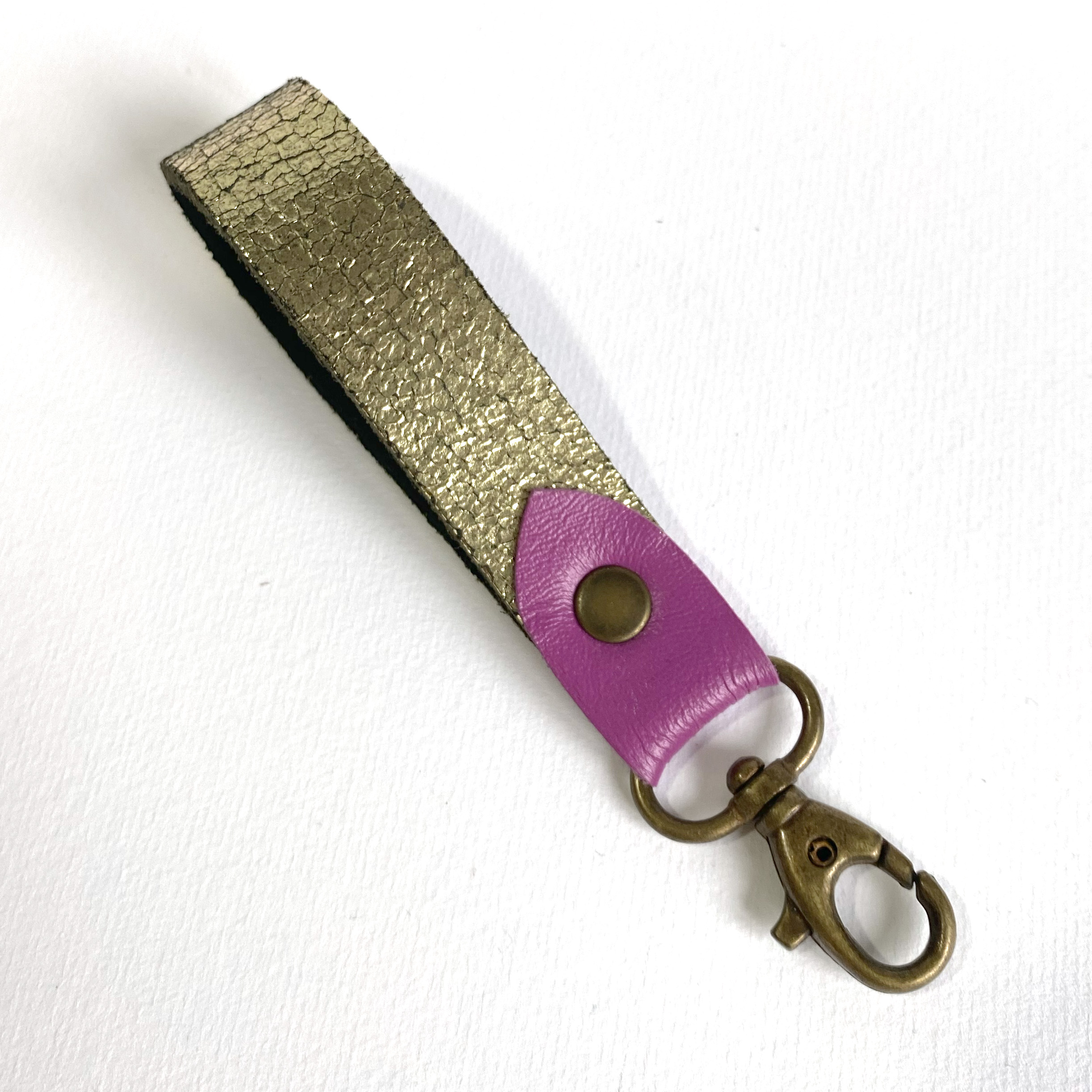 Porte-clés Dave doré et magenta