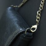 Sac Mini Venus en cuir noir façon serpent