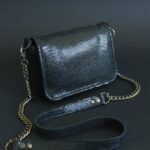 Sac Mini Venus en cuir noir façon serpent