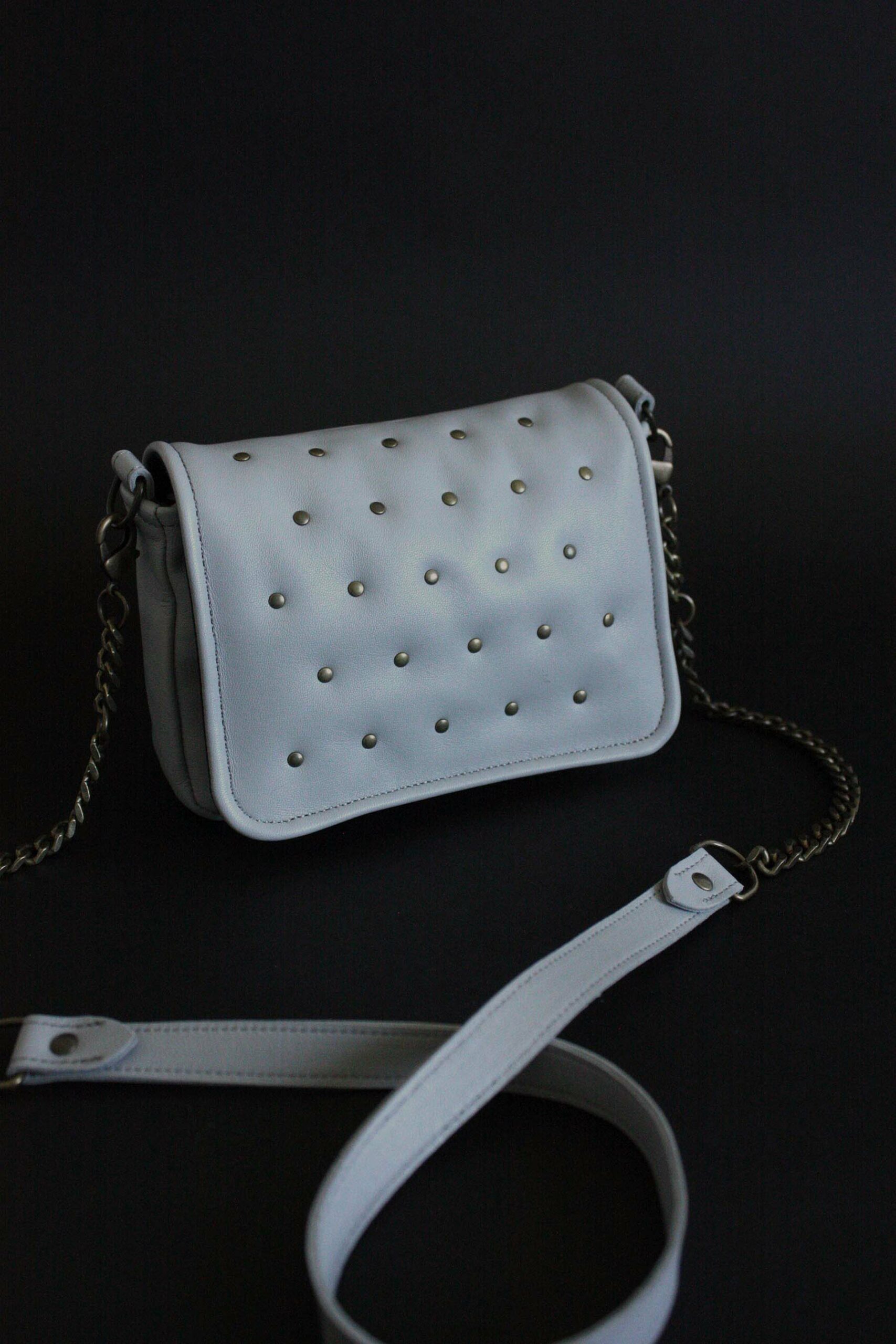 Sac clouté Mini Lumir en cuir gris souris